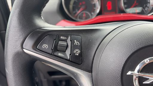 Opel Adam 1.4 Twinport 87 BVA5 - Glam – 2016 – 61502 km – Essence – Boîte Automatique — photo 22