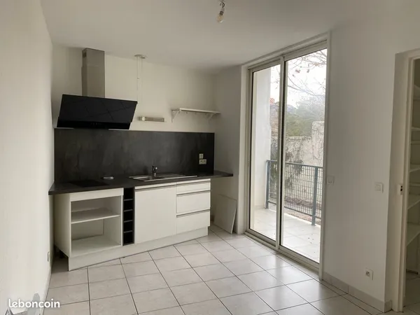 À louer - T2 lumineux de 30 m² - Centre d'Olonzac