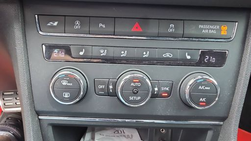 Seat Leon ST 2.0 TSI 290 DSG6 - Cupra – 2016 – 146000 km – Essence – Boîte Automatique — photo 24