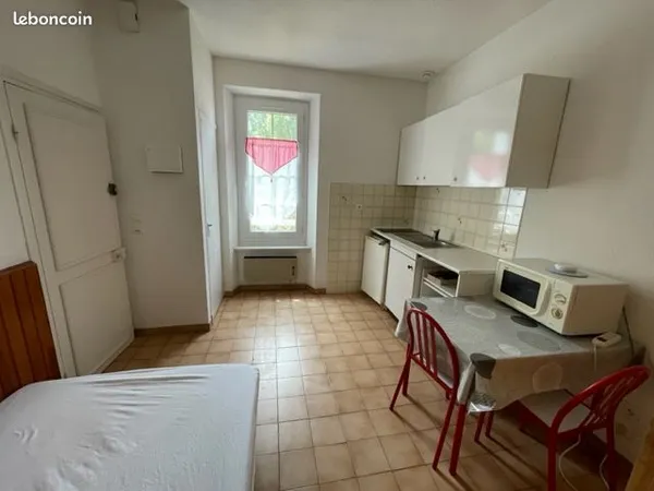 A louer studio etudiant quartier charlemagne