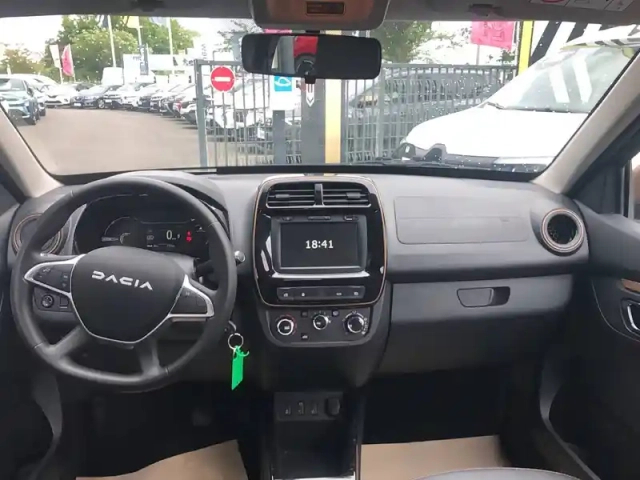 Dacia Spring — photo 11
