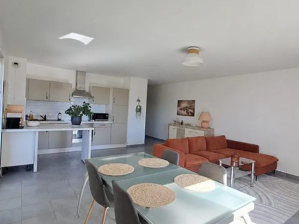 T3 meublé 78 m² - Prévessin-Moëns - Balcon 13,5 m² - Garage + parking