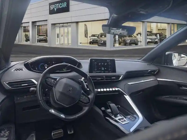 Peugeot 3008 hybrid 225 e-eat8 — photo 8