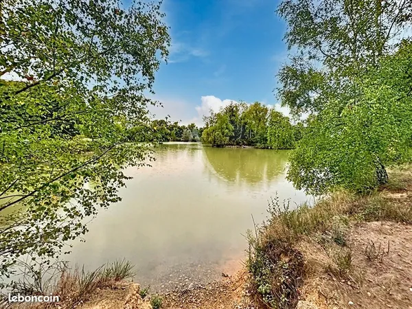 Terrain 44220 m² ANGRIE