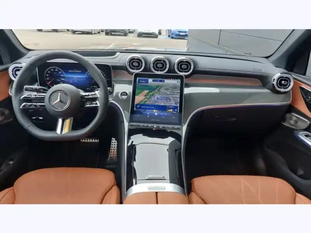 Mercedes Glc 300 e  hybrid eq 4matic — photo 11