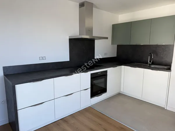 Appartement Avrillé centre - T3 - 2 chambres - balcon - stationnement sous-sol - sans travaux