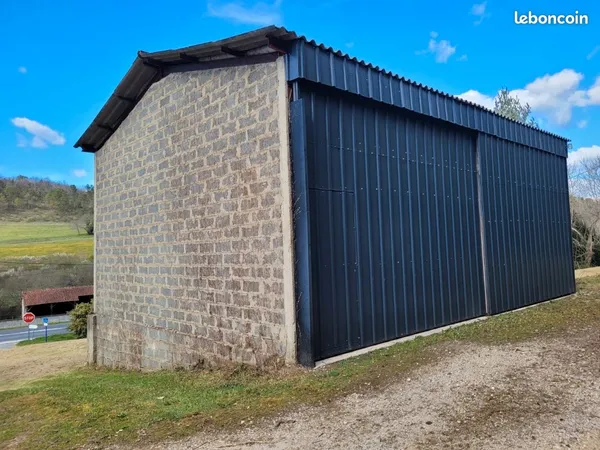 Hangar / Garage/ Local