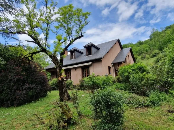 Maison à vendre 7 pièces SALLES LA SOURCE (12)