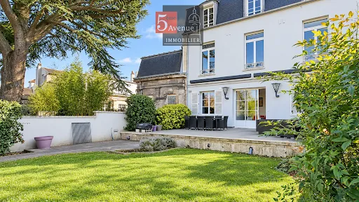 Appartement 5 pièces 146 m²