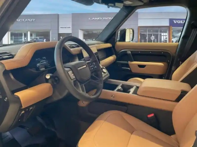 Land Rover Defender 110 2.0 p300e x-dynamic hse — photo 5