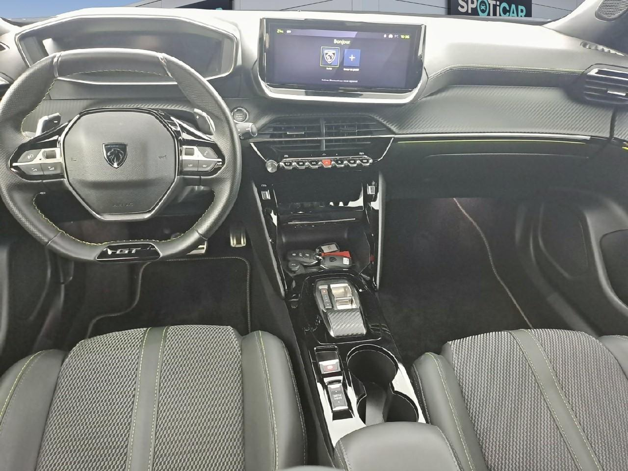 Peugeot 2008 puretech 130 s&s eat8 gt — photo 8