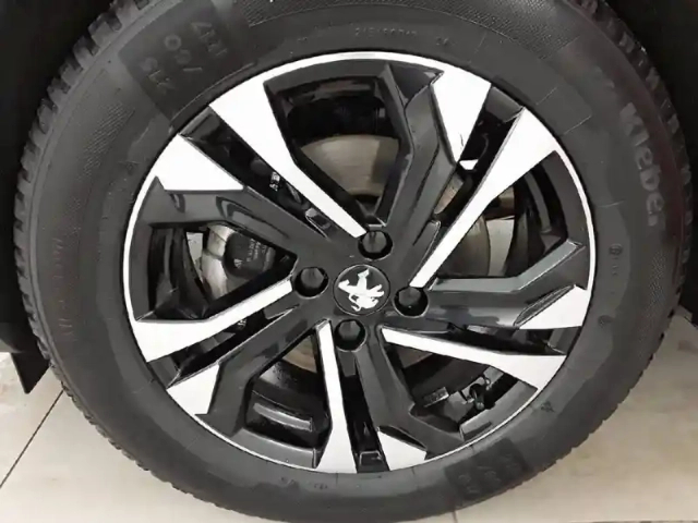 Peugeot 2008 bluehdi 130 s&amp;s eat8 — photo 34