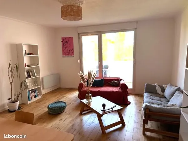 Lyon 7 gerland - belle colocation meublée 3 chambres - 81 m² - balcon & 2 parkings