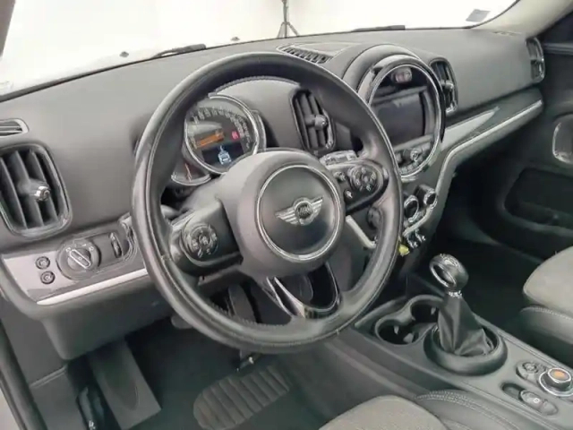 Mini Countryman cooper 136ch classic bva7 — photo 9