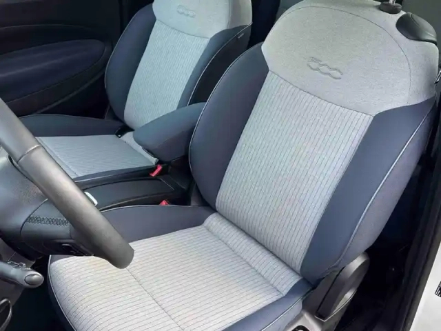 Fiat 500 e 118ch icône plus — photo 11