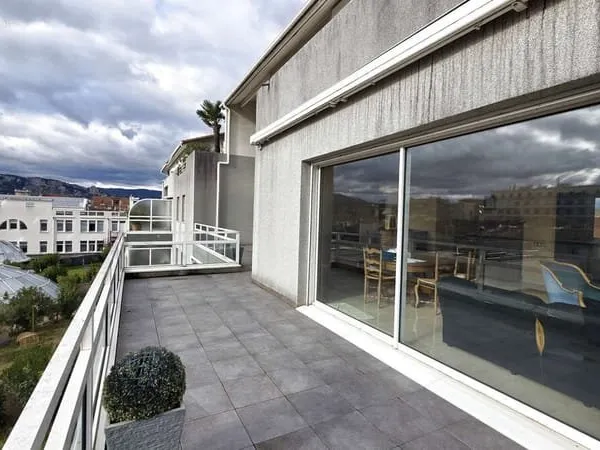 Hyper centre Très beau duplex 200m2 avec terrasse et garage