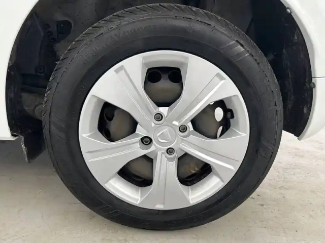 Dacia Sandero sce 65 - 22 — photo 29