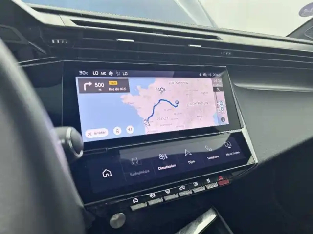 Peugeot 408 phev 225 e-eat8 — photo 21