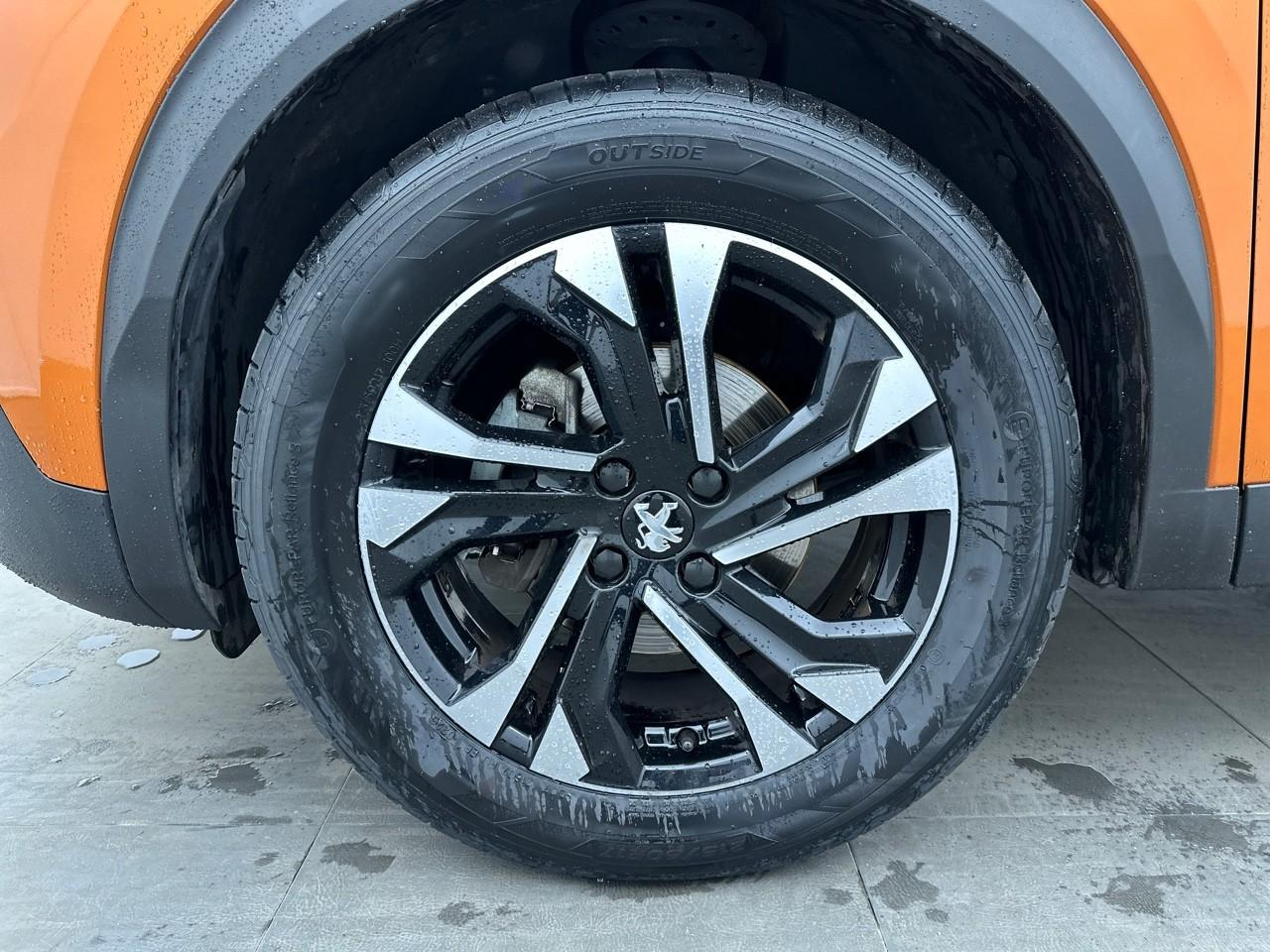 Peugeot 2008 puretech 130 s&s bvm6 allure — photo 14