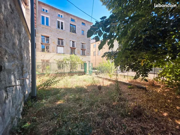 Loft de 110m2 env avec terasse et jardin