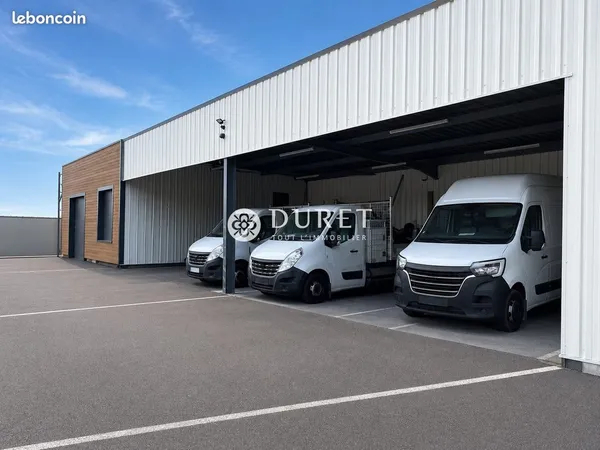 Local 690 m² Landeronde
