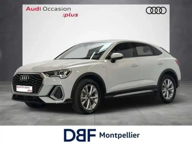 Audi Q3 35 tfsi 150 ch s line — photo 1