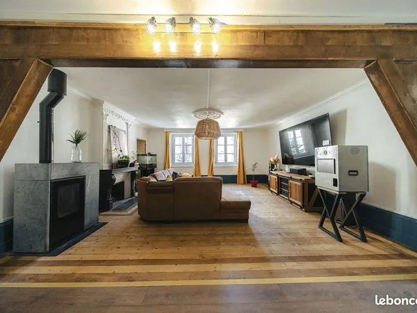 Appartement 5 pièces 216 m²
