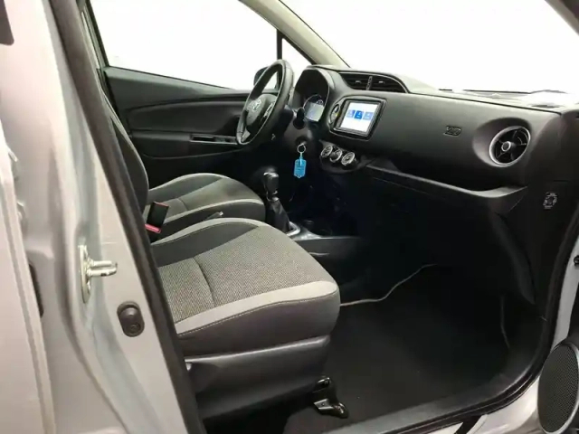 Toyota Yaris 110 vvt-i — photo 30