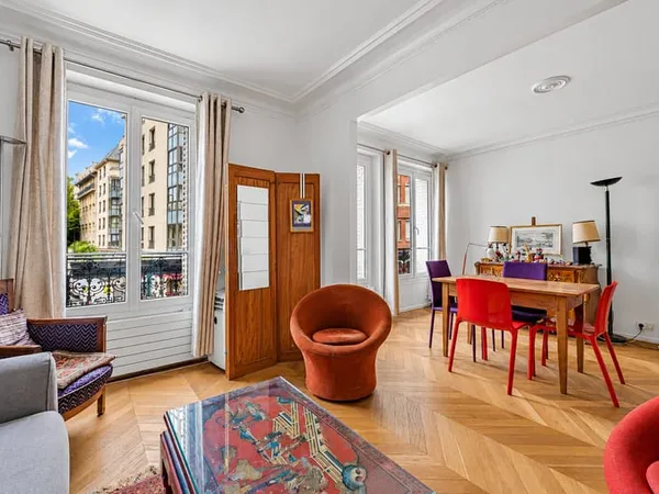 Paris 14e : 3 pièces de 58,6 m² en étage bas, double séjour, suite parentale, immeuble de 1892
