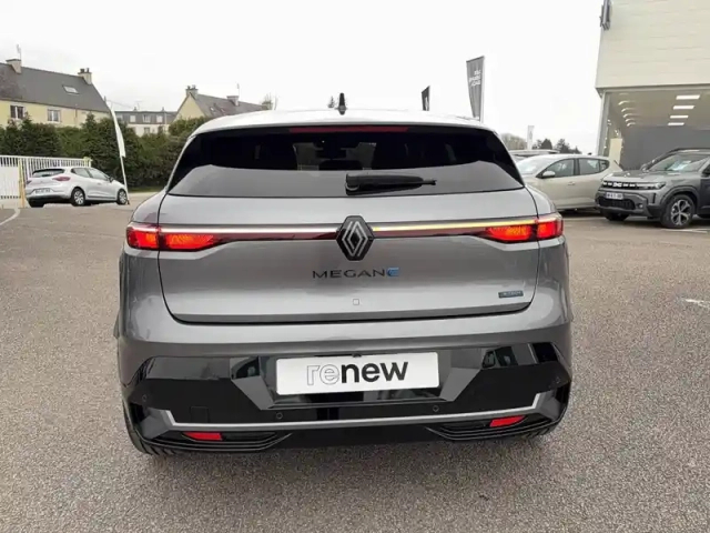 Renault Megane e-tech 220 ch autonomie confort — photo 4