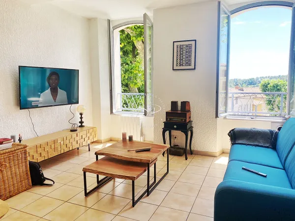 Bel appartement Type 2 Centre ville LORGUES - Vendu loué