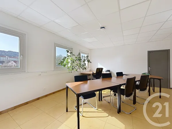 Bureau 160 m²