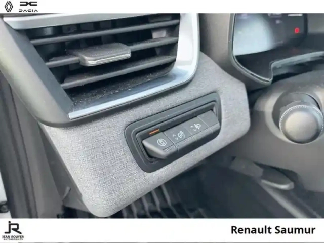 Renault Clio 1.0 tce 90ch evolution - 24 — photo 15