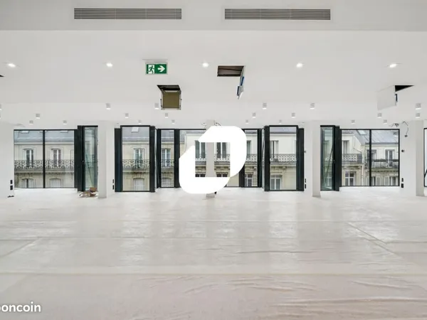 Bureaux 647 m²
