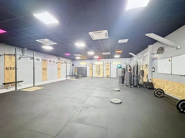 Local commercial 530 m²