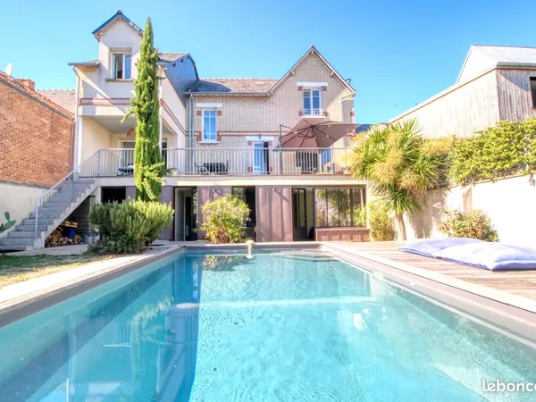 Maison 8 pièces 200 m²