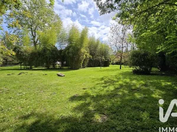 Terrain 1600 m²