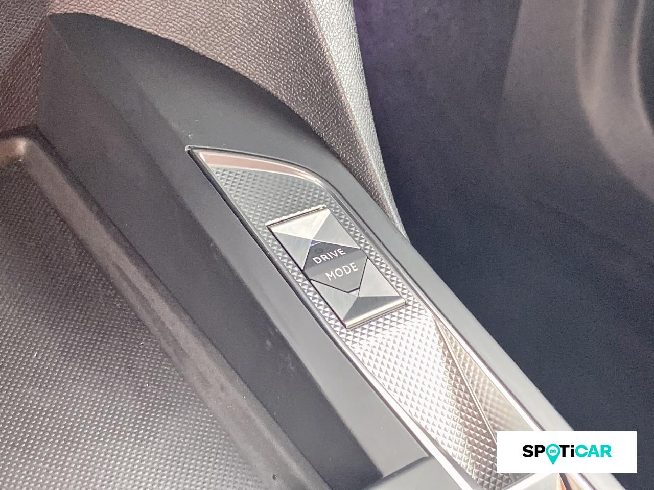 Ds Ds 3 crossback puretech 130ch eat8 toits de paris — photo 16