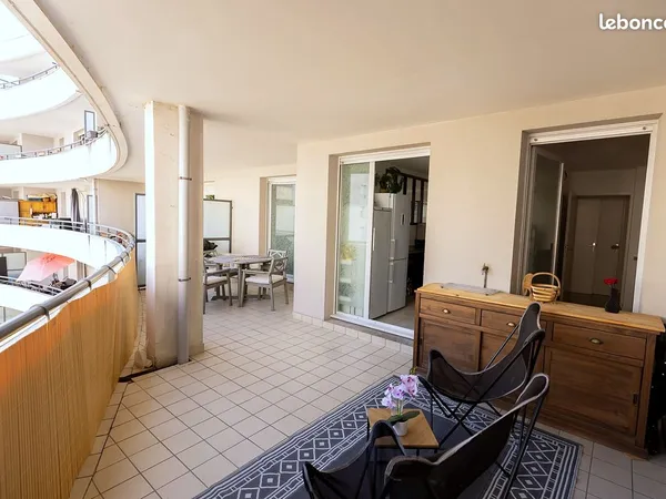T3 70m2 climatisé grand balcon