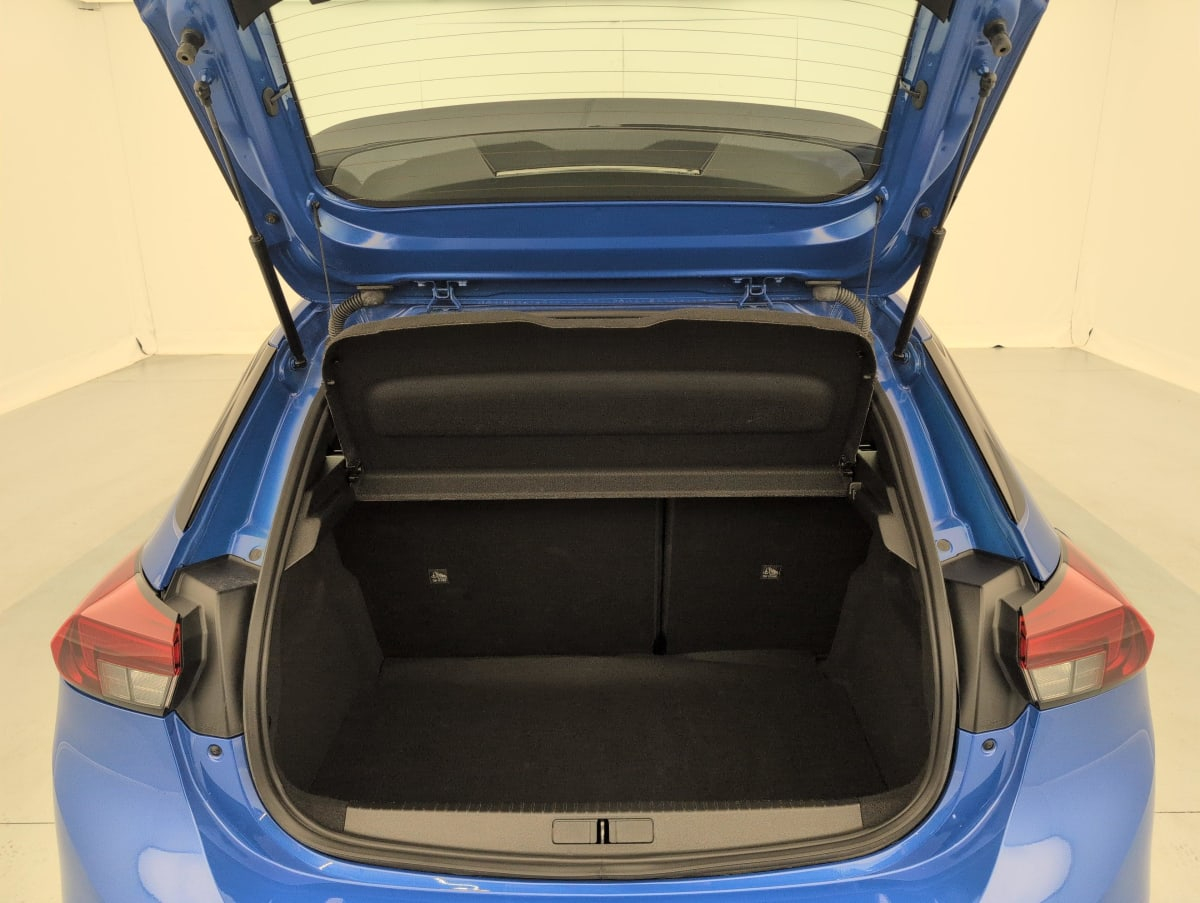 Opel Corsa — photo 11