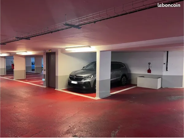Grande place de parking en sous sol Boulogne Billancourt rue des Peupliers