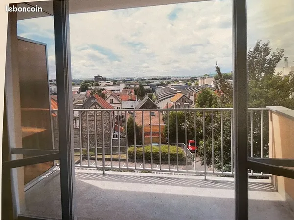 Beau studio sans vis à vis