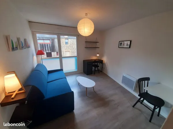 Studio refait à neuf Thabor centre ville au calme