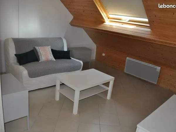 Particulier loue F2 meublé climatisé