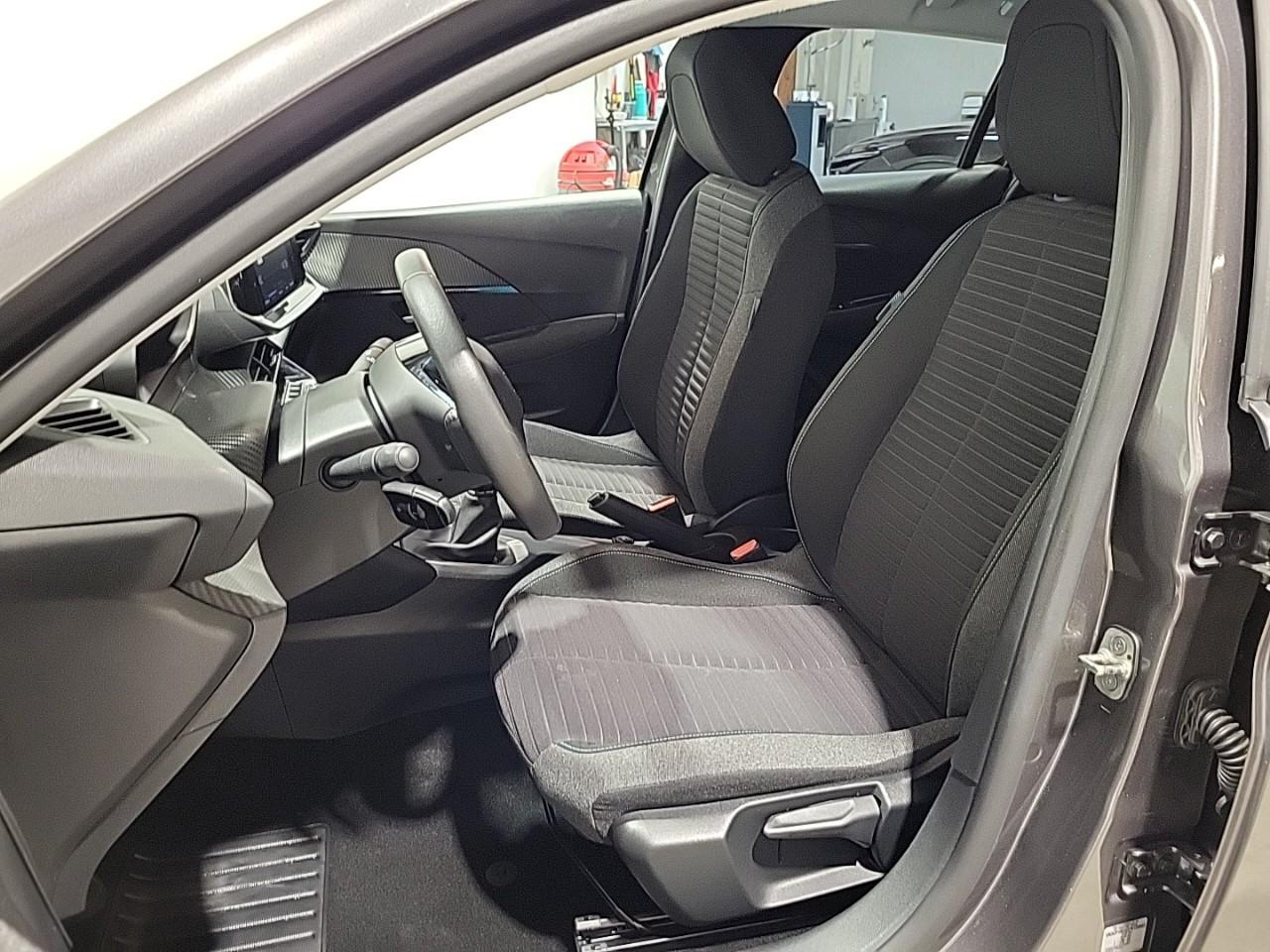 Peugeot 208 puretech 75 s&s bvm5 style — photo 10