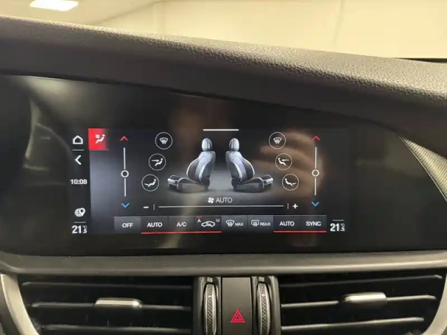 Alfa Romeo Giulia 2.2 190 ch at8 — photo 130