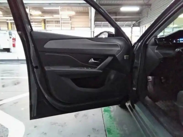 Peugeot 308 hybrid 145 e-dcs6 — photo 42