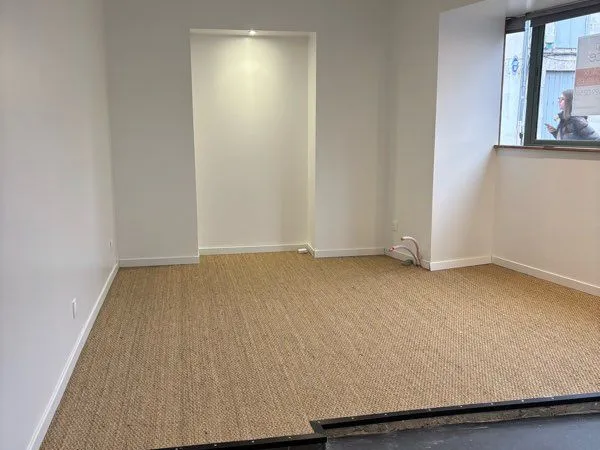LOCAL COMMERCIAL 23 m² À VENDRE - LA ROCHELLE - PROCHE VIEUX-PORT