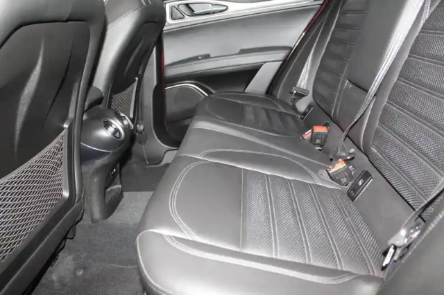 Alfa Romeo Stelvio 2.2 190 ch q4 at8 — photo 21