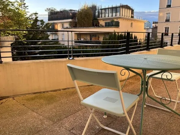 bel appartement 2P de 46m² au 3ème étage avec ascenseur